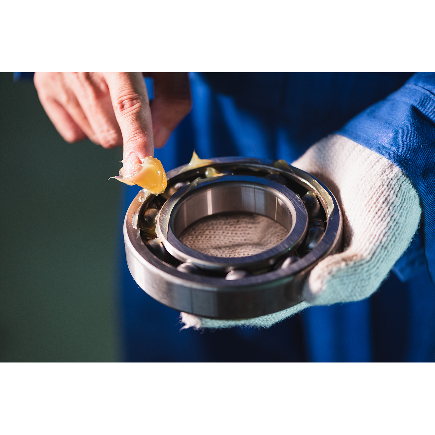 Base oil for Grease
